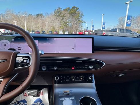 Used 2026 Genesis GV70 2.5T Advanced image 19