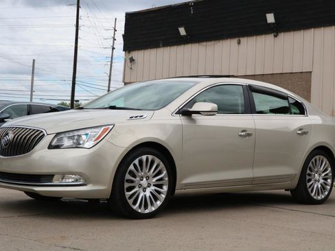 Used 2014 Buick LaCrosse Premium w/ Driver Confidence Package FWD image 19