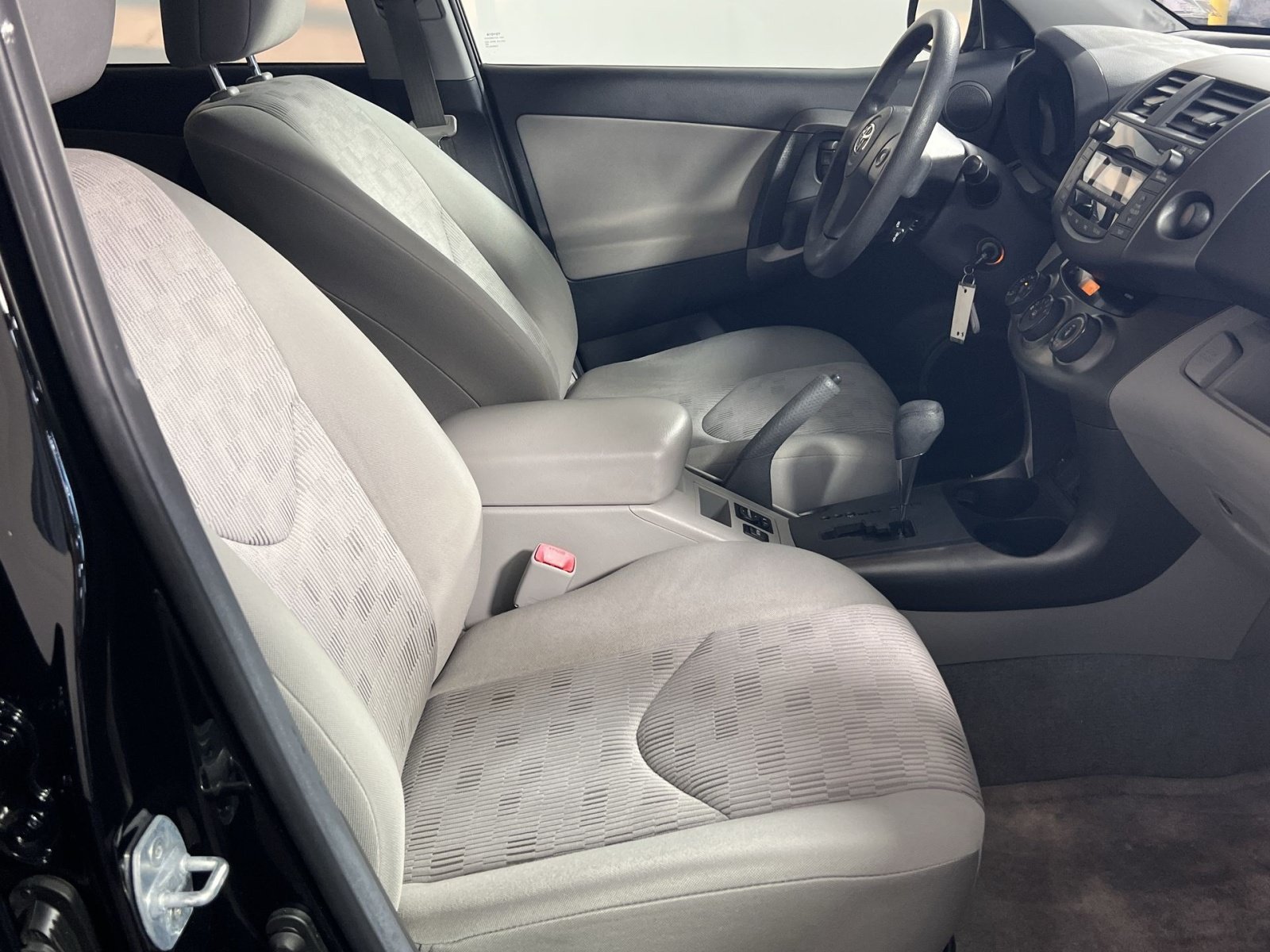 Used 2011 Toyota RAV4 4WD w/ Base L4 Extra Value Pkg image 26