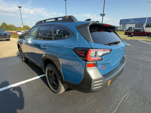 Used 2025 Subaru Outback Wilderness image 5