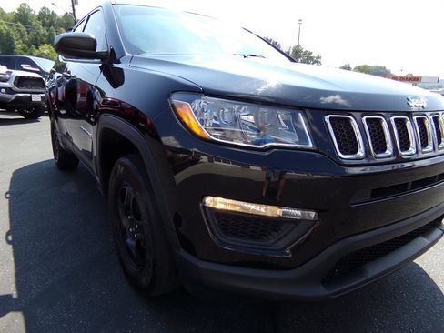Used 2020 Jeep Compass Sport AWD/4WD image 4