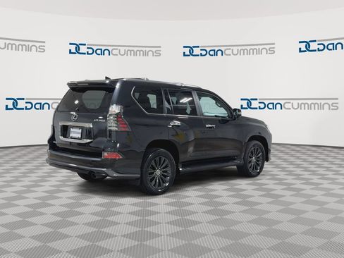 Used 2023 Lexus GX 460 Luxury w/ Sport Design Package AWD/4WD image 8