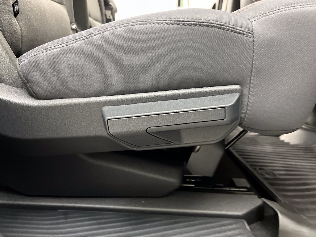 Used 2025 Ford Expedition Active RWD image 24