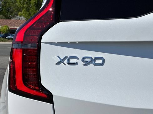 Used 2026 Volvo XC90 B5 Plus w/ Protection Package AWD/4WD image 30