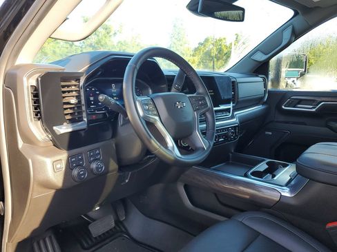 Used 2024 Chevrolet Silverado 2500 LTZ w/ LTZ Plus Package AWD/4WD image 20