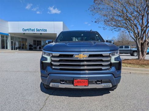 Used 2024 Chevrolet Silverado 1500 High Country image 3