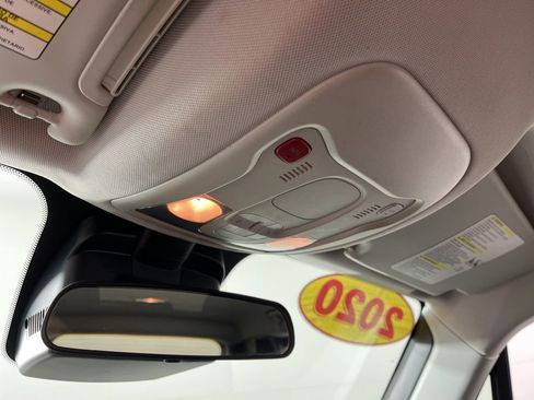 Used 2020 Jeep Renegade Latitude image 24