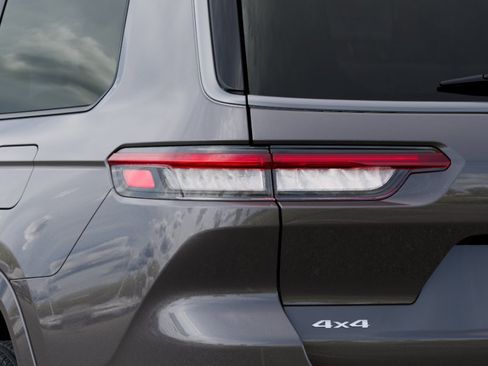 New 2026 Jeep Grand Cherokee L Limited AWD/4WD image 9