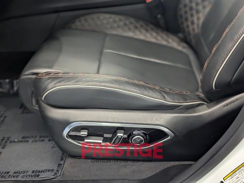 Used 2022 Jeep Grand Cherokee Summit AWD/4WD image 32