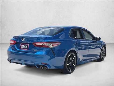 Used 2018 Toyota Camry XSE FWD image 5