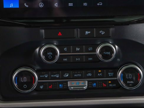 Used 2022 Ford Expedition XLT image 21