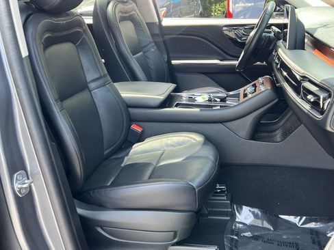 Used 2024 Lincoln Aviator Reserve AWD/4WD image 34