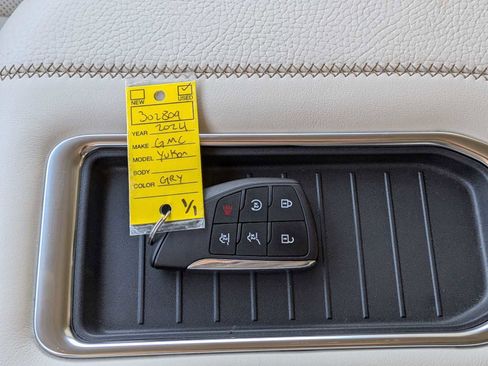 Certified 2024 GMC Yukon Denali w/ Advanced Technology Package image 36