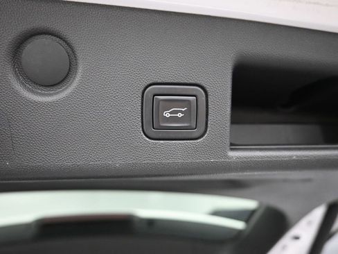 Used 2022 Chevrolet Equinox LT image 10