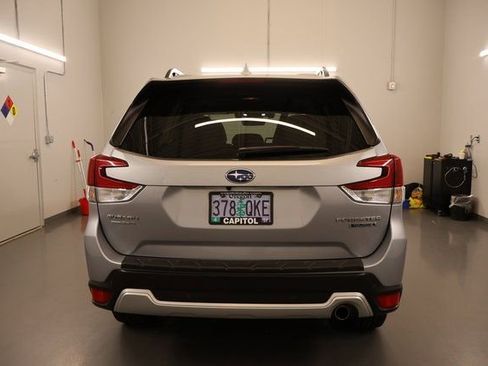 Used 2019 Subaru Forester Touring AWD/4WD image 3