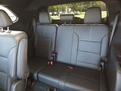 Used 2024 GMC Acadia Elevation w/ Trailering Package AWD/4WD image 26