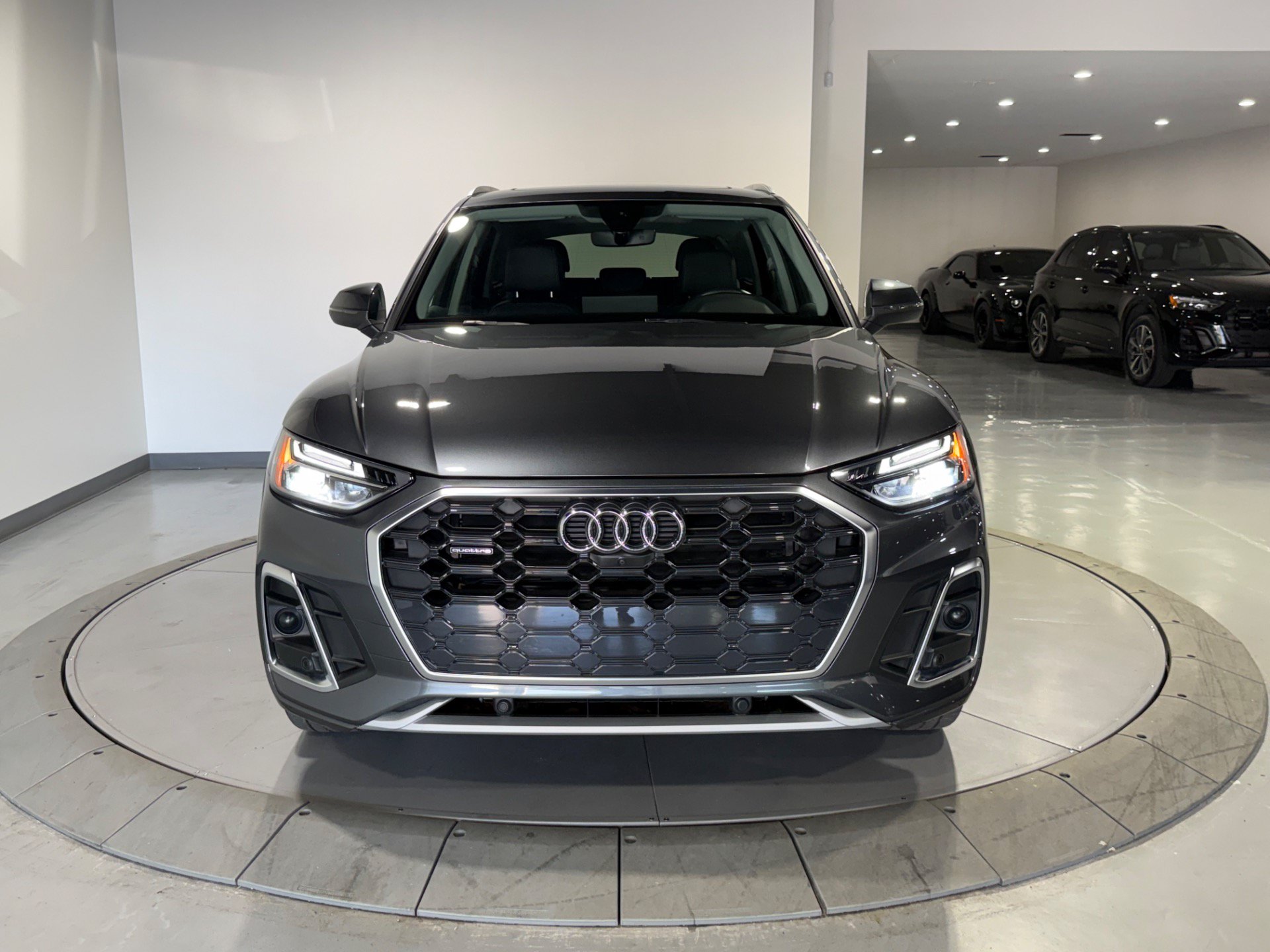 Used 2023 Audi Q5 2.0T Premium Plus w/ Premium Plus Package AWD/4WD image 4
