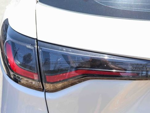 Used 2024 Honda HR-V LX image 10