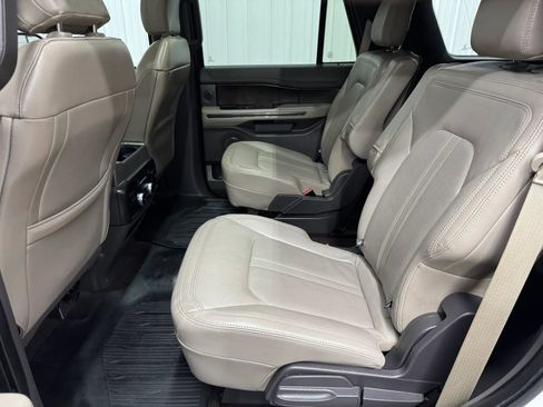 Used 2019 Ford Expedition Limited w/ Equipment Group 302A RWD image 9