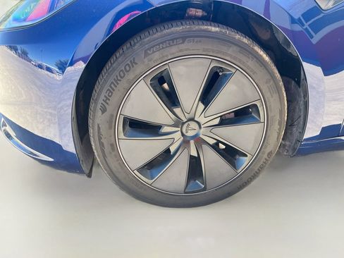 Used 2025 Tesla Model 3 Long Range AWD/4WD image 33