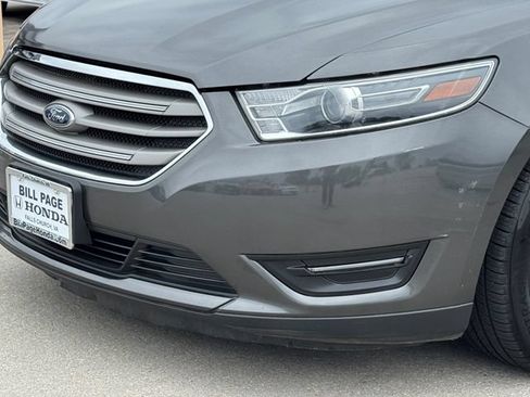 Used 2018 Ford Taurus SEL AWD/4WD image 4