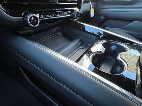 New 2026 Chevrolet Suburban LS w/ LPO, Dark Essentials Package image 19