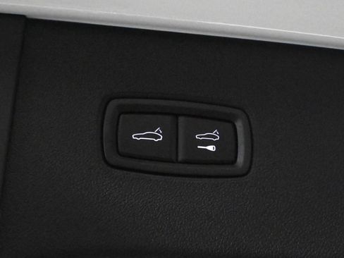 Used 2026 Porsche Cayenne AWD/4WD image 44