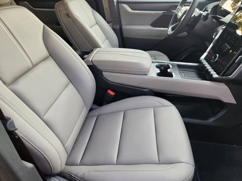 New 2026 GMC Acadia Elevation w/ Black Edition FWD image 9