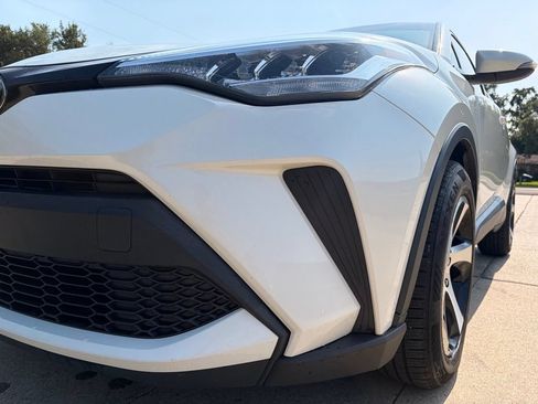 Used 2020 Toyota C-HR LE FWD image 23