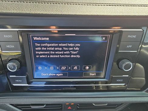Used 2024 Volkswagen Jetta SE FWD image 31