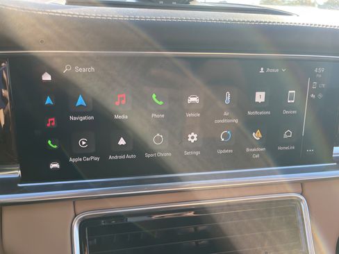 Used 2023 Porsche Panamera GTS image 29