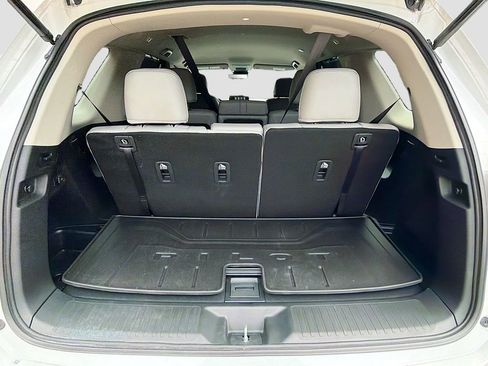 Used 2025 Honda Pilot EX-L image 25