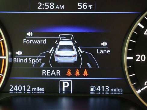 Used 2025 Nissan Altima 2.5 SR FWD image 17