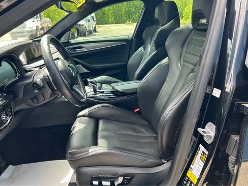 Used 2018 BMW M5 w/ Executive Package image 9