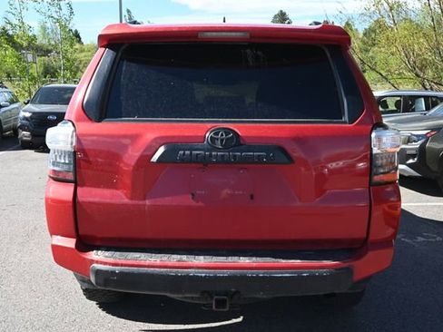 Used 2022 Toyota 4Runner TRD Off-Road AWD/4WD image 6