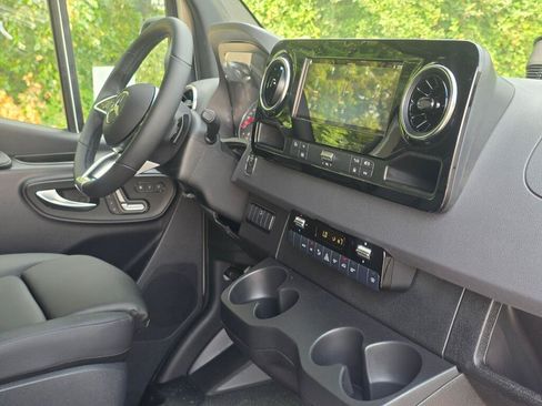 New 2026 Mercedes-Benz Sprinter 2500 image 27
