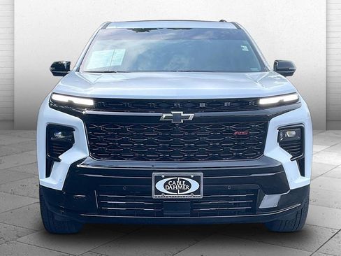 Used 2026 Chevrolet Traverse RS w/ LPO, Floor Liner Package AWD/4WD image 2