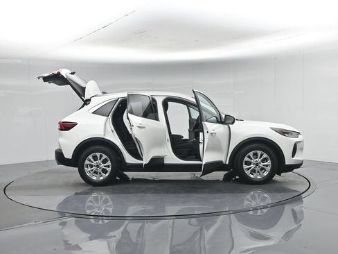 Used 2023 Ford Escape Active w/ Tech Pack #2 FWD image 4