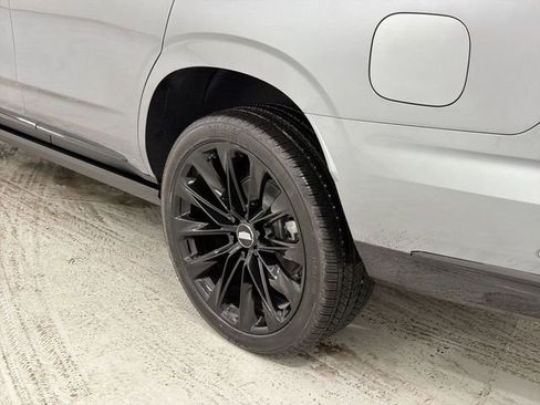 New 2026 Cadillac Escalade Platinum Sport w/ LPO, ONYX Package image 17