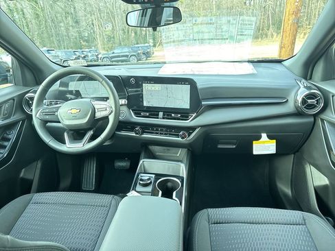 New 2026 Chevrolet Equinox LT image 30