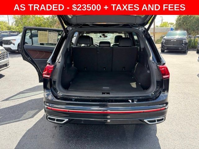 Used 2023 Volkswagen Tiguan SEL R-Line AWD/4WD image 16