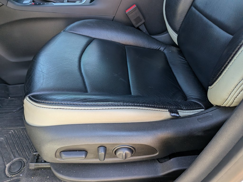 Used 2023 Chevrolet Equinox LT FWD image 23