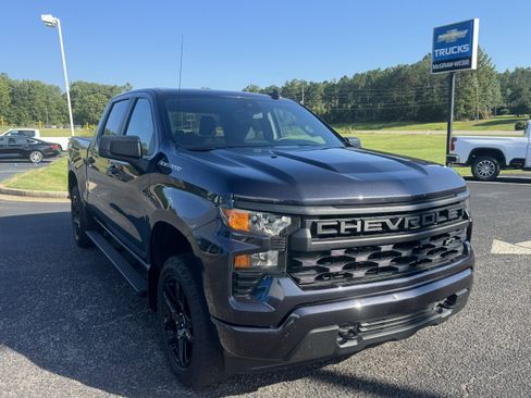 Used 2022 Chevrolet Silverado 1500 Custom image 5