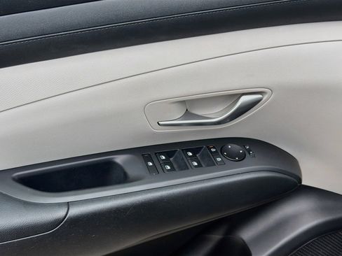 Used 2025 Hyundai Tucson SEL FWD image 14