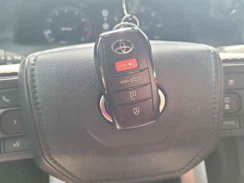New 2026 Toyota Tacoma Limited AWD/4WD image 31