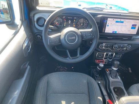 New 2025 Jeep Gladiator Willys image 36