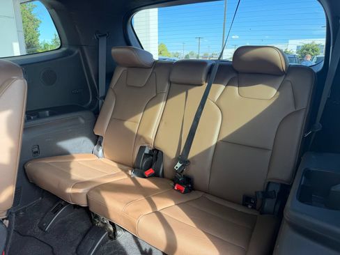 Used 2022 Kia Telluride SX w/ SX Prestige Package AWD/4WD image 19
