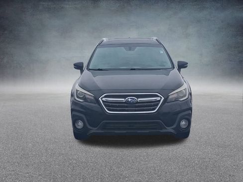 Used 2019 Subaru Outback 3.6R Touring image 2