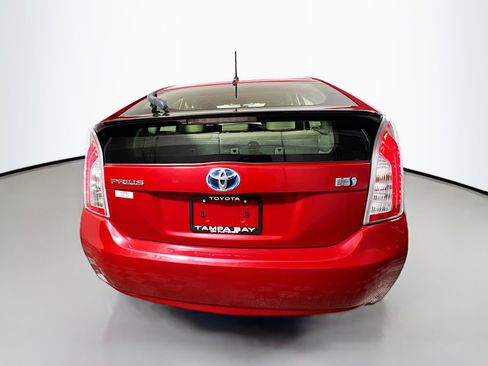 Used 2015 Toyota Prius Two image 6
