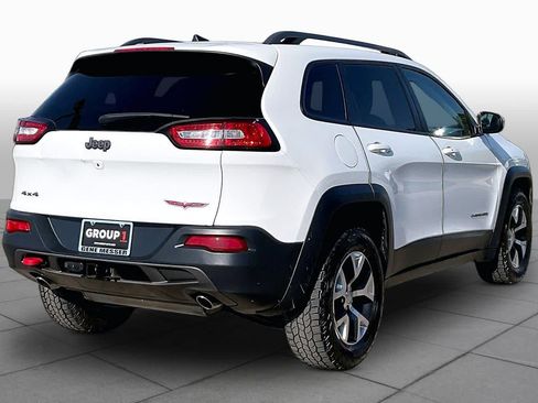 Used 2016 Jeep Cherokee Trailhawk w/ Comfort/Convenience Group AWD/4WD image 13